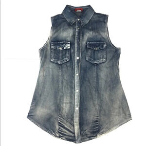 WS22 Red Tulips Sleeveless Chambray Shirt M